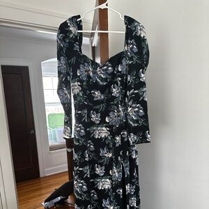 Abercrombie and Fitch Women’s Long-Sleeve Squareneck Midi Dress